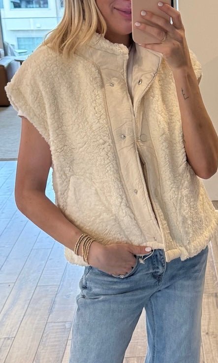 KNOX FAUX FUR VEST - Shop Luna London