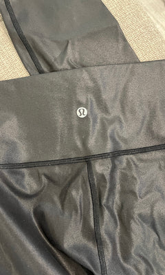 LULULEMON SHINY LEGGING - SIZE 4