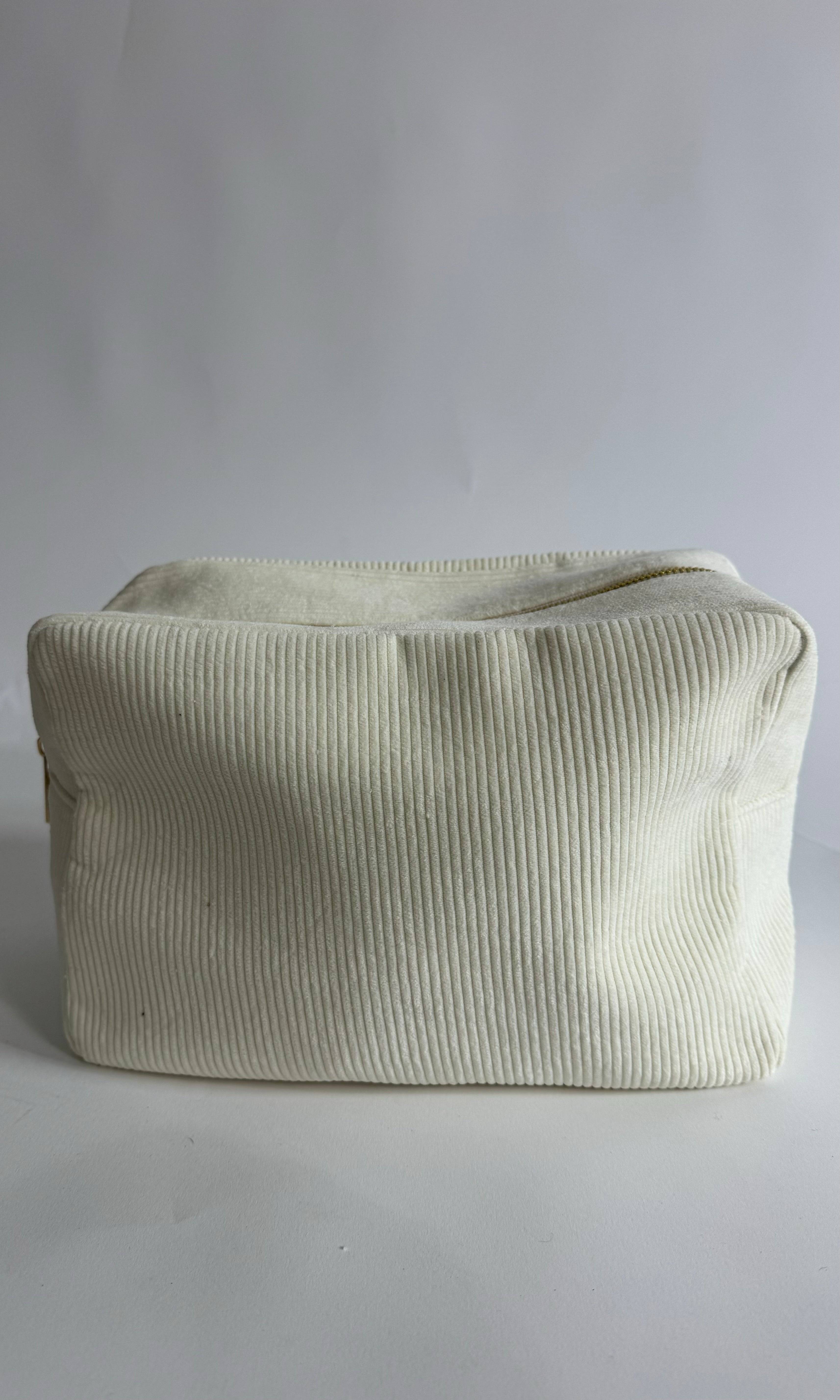 LARGE RIBBED POUCH | CREAM