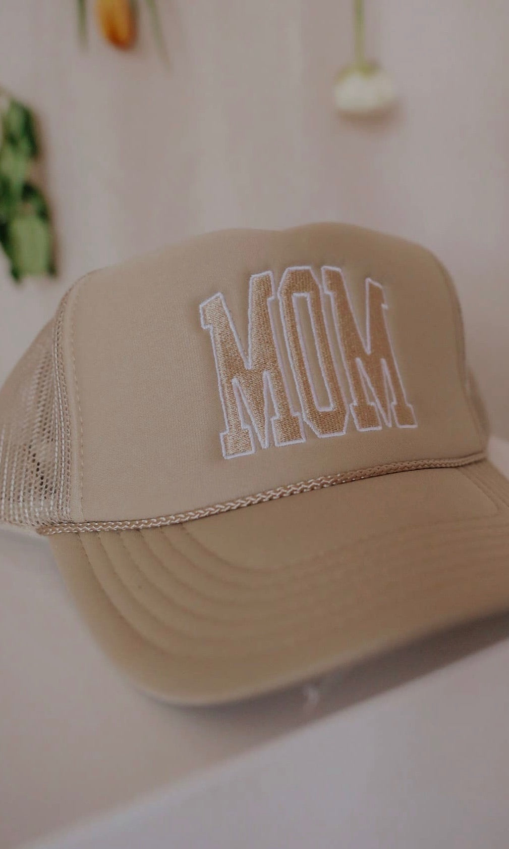 MOM TRUCKER HAT